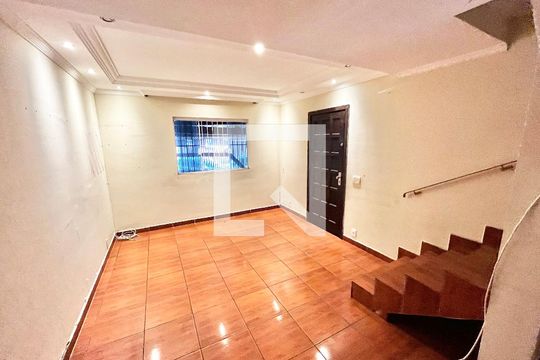 Sala de casa à venda com 3 quartos, 92m² em Vila Dionisia, São Paulo