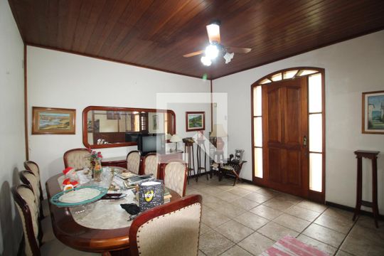 Sala 1 de casa de condomínio à venda com 4 quartos, 392m² em Jacarepaguá, Rio de Janeiro