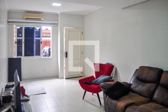 Casa de Condomínio à venda com 4 quartos, 133m² em Teresópolis, Porto Alegre