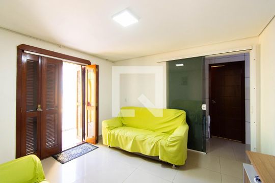 Casa à venda com 2 quartos, 63m² em Mathias Velho, Canoas