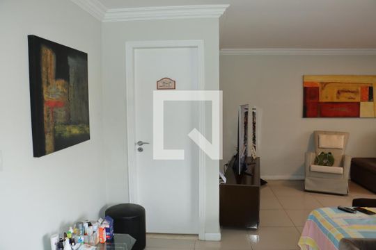 Casa de Condomínio para alugar com 4 quartos, 400m² em Granja Vianna, Cotia