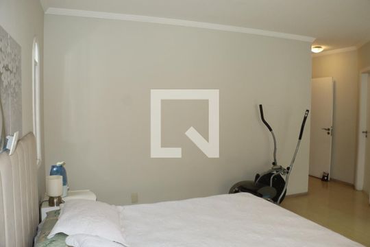 Casa de Condomínio para alugar com 4 quartos, 400m² em Granja Vianna, Cotia