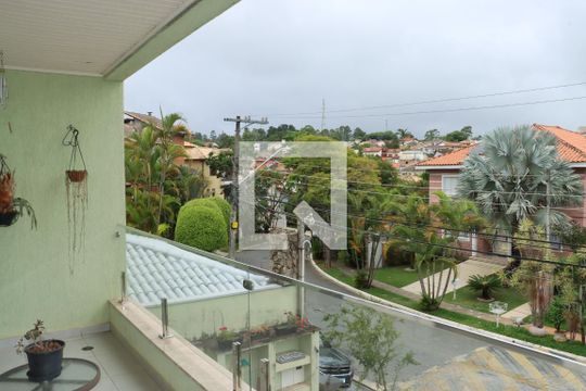 Casa de Condomínio para alugar com 4 quartos, 400m² em Granja Vianna, Cotia