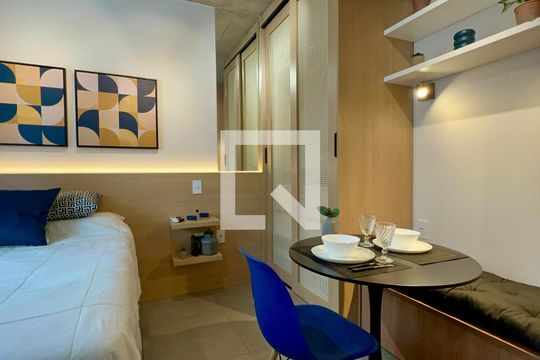 Studio de kitnet/studio para alugar com 1 quarto, 20m² em Cerqueira César, São Paulo