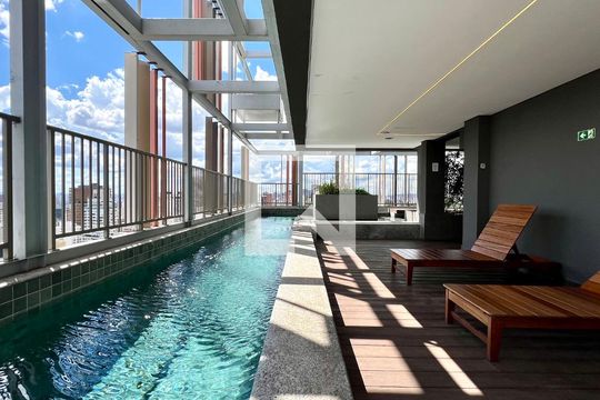 Piscina de kitnet/studio para alugar com 1 quarto, 20m² em Cerqueira César, São Paulo