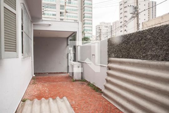 Quintal/Frente de casa para alugar com 1 quarto, 80m² em Vila Clementino, São Paulo