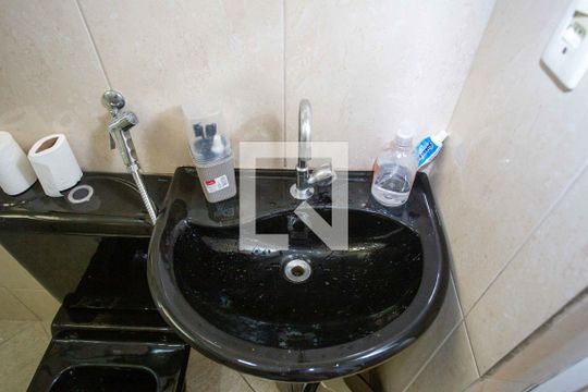 Lavabo de casa à venda com 3 quartos, 180m² em Conceição, Diadema