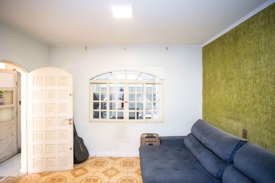Sala de TV de casa à venda com 3 quartos, 180m² em Conceição, Diadema