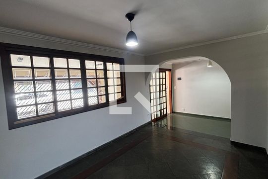 Sala de casa para alugar com 3 quartos, 265m² em Campestre, Santo André