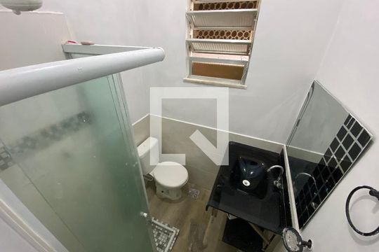 Banheiro de casa à venda com 1 quarto, 30m² em Engenho de Dentro, Rio de Janeiro