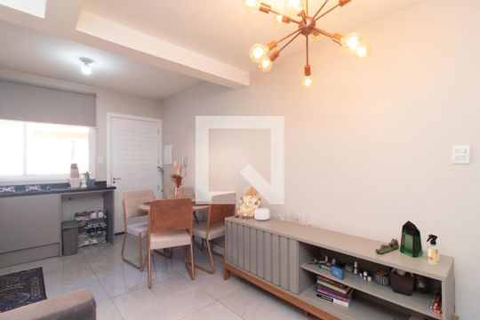 Sala de casa de condomínio à venda com 1 quarto, 49m² em Santa Tereza, Porto Alegre