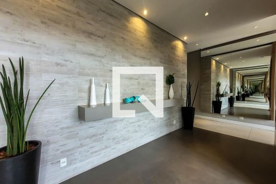 Hall de entrada de apartamento à venda com 3 quartos, 85m² em Cambuci, São Paulo