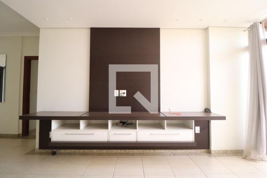 Sala de apartamento para alugar com 3 quartos, 175m² em Osvaldo Rezende, Uberlândia