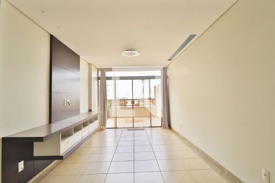 Sala de apartamento para alugar com 3 quartos, 175m² em Osvaldo Rezende, Uberlândia