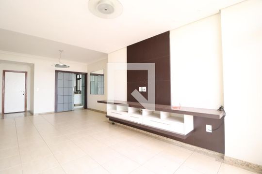 Sala de apartamento para alugar com 3 quartos, 175m² em Osvaldo Rezende, Uberlândia
