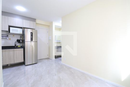 Sala/Cozinha/Área de serviço de apartamento para alugar com 2 quartos, 35m² em Várzea da Barra Funda, São Paulo