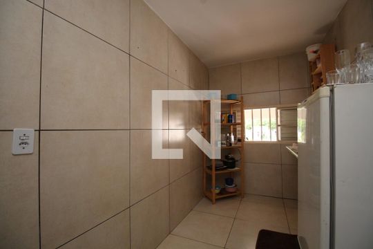 Cozinha e Área de Serviço de apartamento para alugar com 1 quarto, 45m² em Asa Norte, Brasília