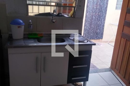 Casa à venda com 4 quartos, 90m² em Parque das Nações, Santo André