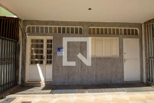 Apartamento para alugar com 1 quarto, 35m² em Qi 18, Brasília