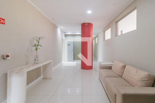 Hall social de apartamento à venda com 2 quartos, 58m² em Santo Antônio, Porto Alegre