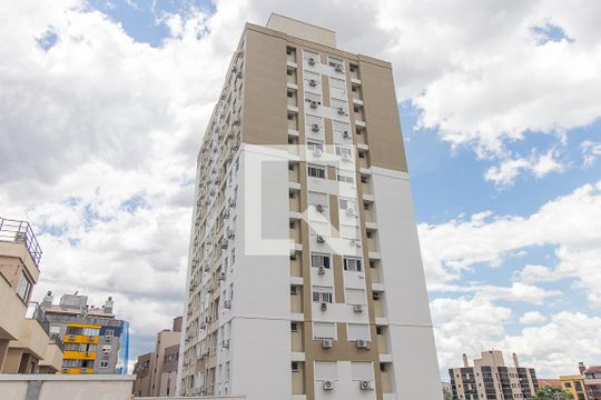 Fachada de apartamento à venda com 2 quartos, 58m² em Santo Antônio, Porto Alegre