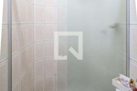 Banheiro de casa para alugar com 2 quartos, 106m² em Santo Antônio, São Caetano do Sul