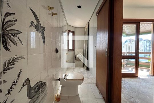 Banheiro de apartamento para alugar com 3 quartos, 299m² em Vila Rosa, Novo Hamburgo