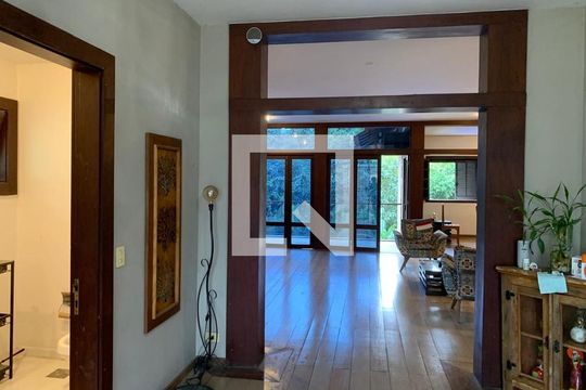 Casa para alugar com 4 quartos, 360m² em Vargem Grande, Rio de Janeiro