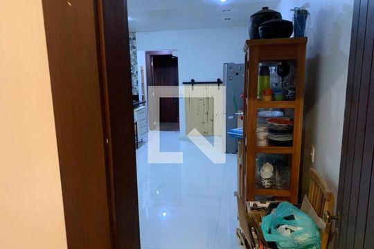 Casa para alugar com 4 quartos, 360m² em Vargem Grande, Rio de Janeiro