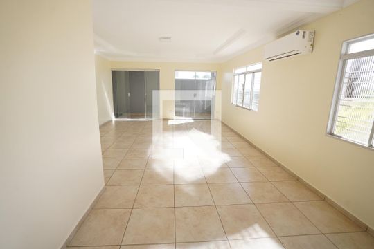 Casa de Condomínio à venda com 3 quartos, 700m² em Jardim Atlantico, Goiânia