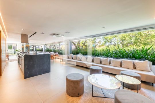 Apartamento para alugar com 3 quartos, 117m² em Santa Cecília, Porto Alegre