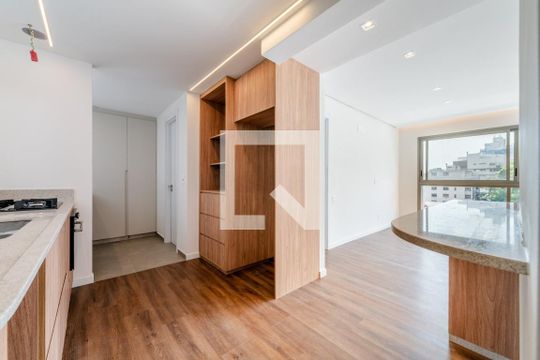 Cozinha de apartamento para alugar com 3 quartos, 117m² em Santa Cecília, Porto Alegre