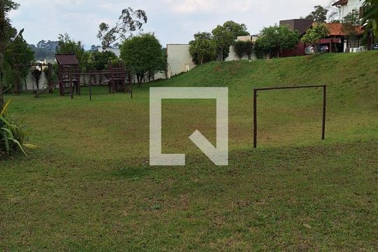 Casa para alugar com 3 quartos, 200m² em Rio Cotia, Cotia