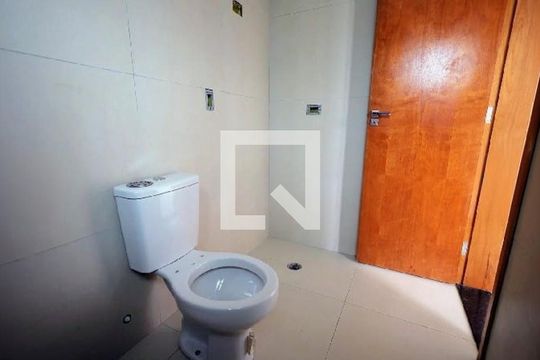 Banheiro da Suíte 2 de casa para alugar com 3 quartos, 164m² em Campestre, Santo André
