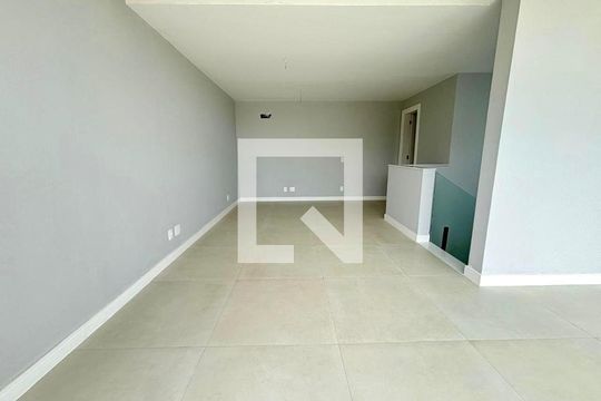 Casa à venda com 4 quartos, 360m² em Barra da Tijuca, Rio de Janeiro