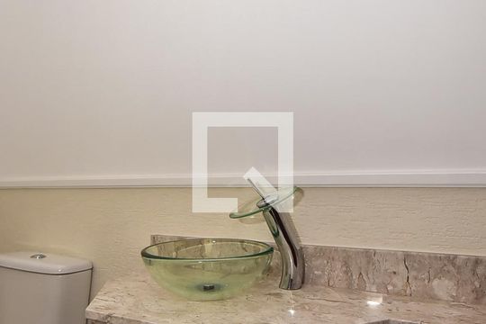 Lavabo de casa para alugar com 3 quartos, 150m² em Jardim America, Taboão da Serra