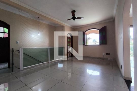 Casa à venda com 3 quartos, 360m² em União, Belo Horizonte