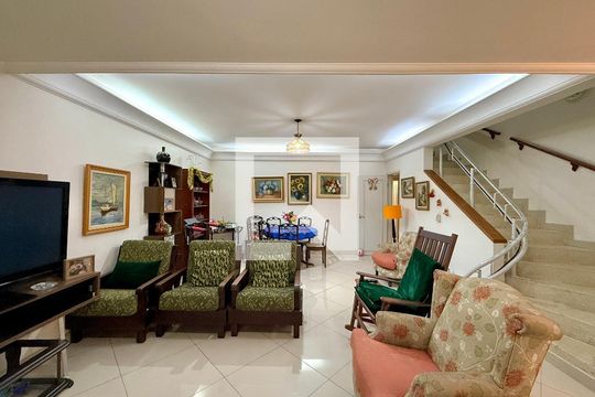 Sala  de casa à venda com 3 quartos, 210m² em Cidade Monções, São Paulo