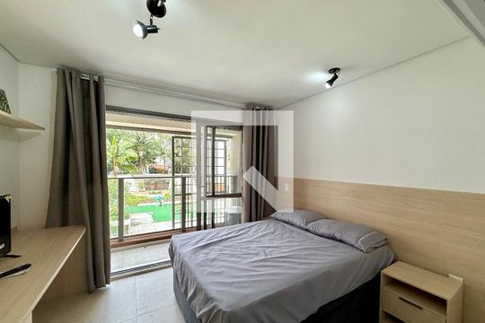 Quarto  de kitnet/studio para alugar com 1 quarto, 26m² em Campo Belo, São Paulo