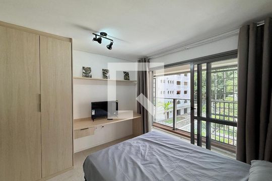 Quarto  de kitnet/studio para alugar com 1 quarto, 26m² em Campo Belo, São Paulo