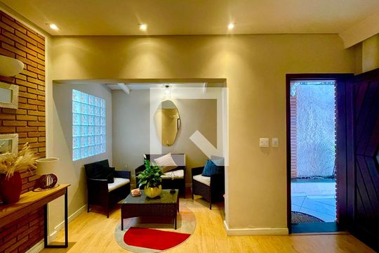 Sala de casa à venda com 2 quartos, 118m² em Vila Galvão, Guarulhos