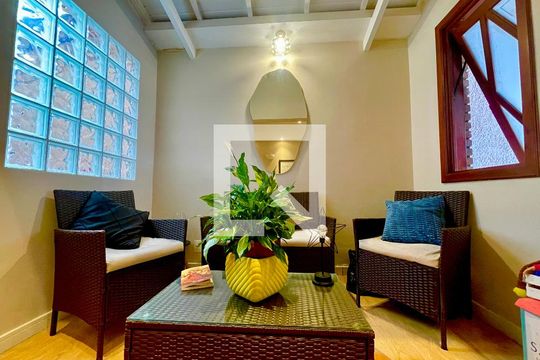 Sala de casa à venda com 2 quartos, 118m² em Vila Galvão, Guarulhos