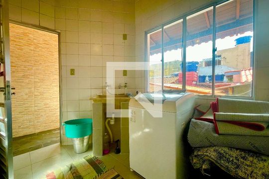 Área de Serviço de casa à venda com 2 quartos, 118m² em Vila Galvão, Guarulhos