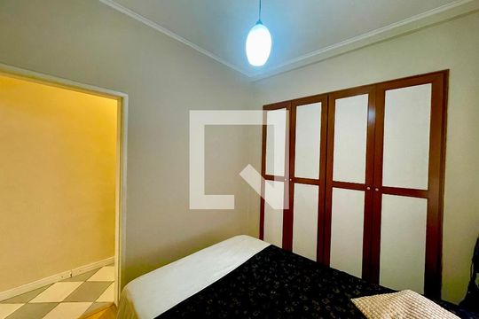 Quarto 1 de casa à venda com 2 quartos, 118m² em Vila Galvão, Guarulhos