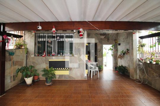Garagem de casa à venda com 5 quartos, 181m² em Santa Teresinha, São Paulo