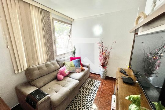 Sala de apartamento à venda com 2 quartos, 60m² em Parque Peruche, São Paulo