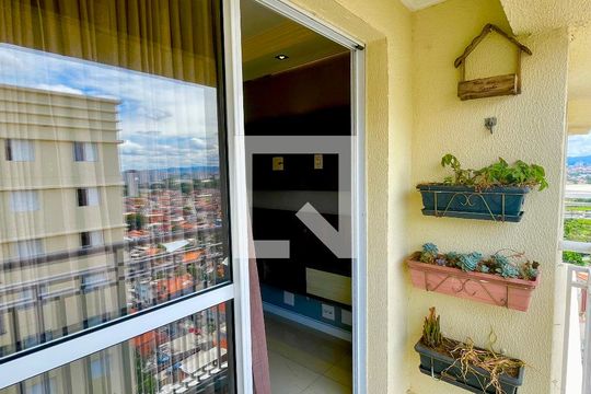 Varanda de apartamento para alugar com 3 quartos, 65m² em Ponte Grande, Guarulhos