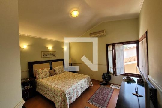 Casa à venda com 4 quartos, 345m² em Alphaville, Santana de Parnaíba