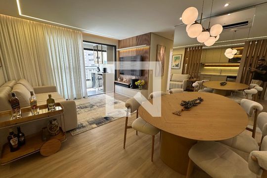 Sala de apartamento à venda com 3 quartos, 88m² em Alphaville, Barueri
