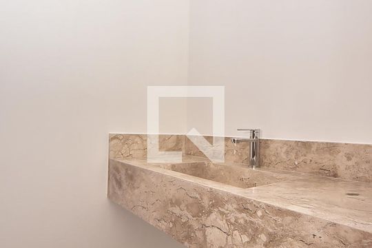 Lavabo de casa para alugar com 3 quartos, 250m² em Parque Monte Alegre, Taboão da Serra